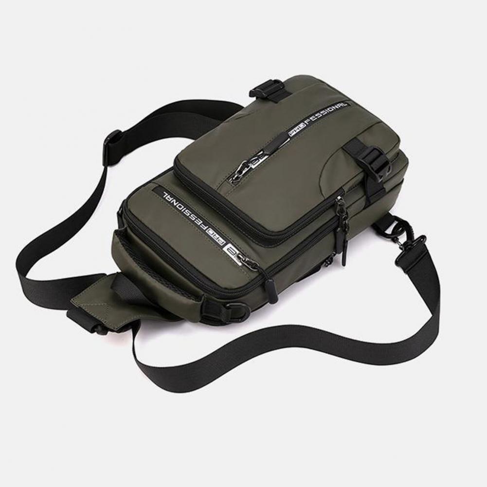 Title 12, Brusttasche mit USB-Ladeanschluss, Outdoor-Kreu...