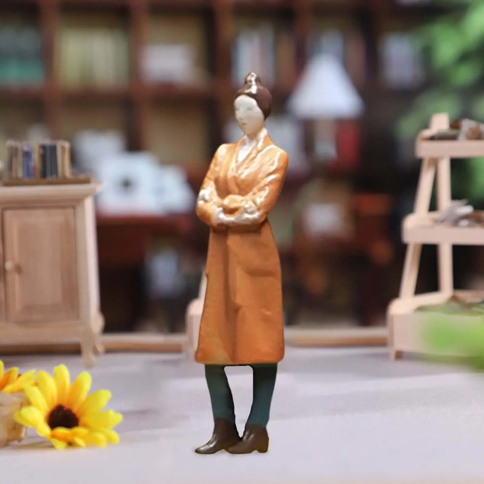 1:64 Scale Figure Woman wearing Wind Coat for Micro Landscape Props Layout