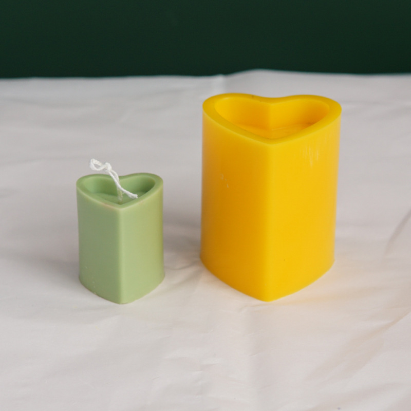 Description Picture 5 of itemMulti Size Acrylic Love Pillar Candle Mold Heart Shape Plastic Candle Making Set DIY Valentine's Day Gift Wedding Decor Souvenir