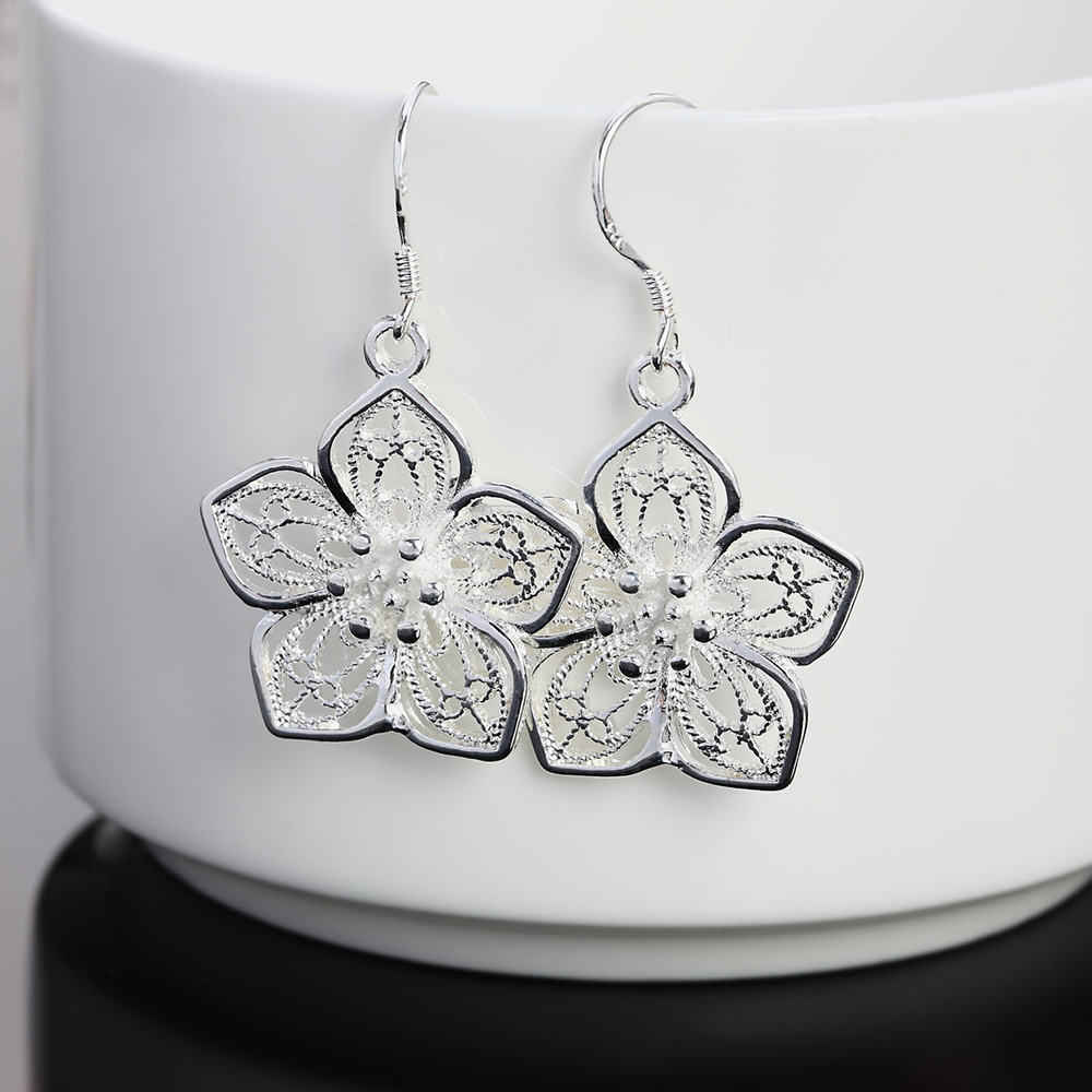Hot High Quality Retro Pretty Flowers Silver color Earrings for women Fashion luxury party wedding Jewelry fine gifts
