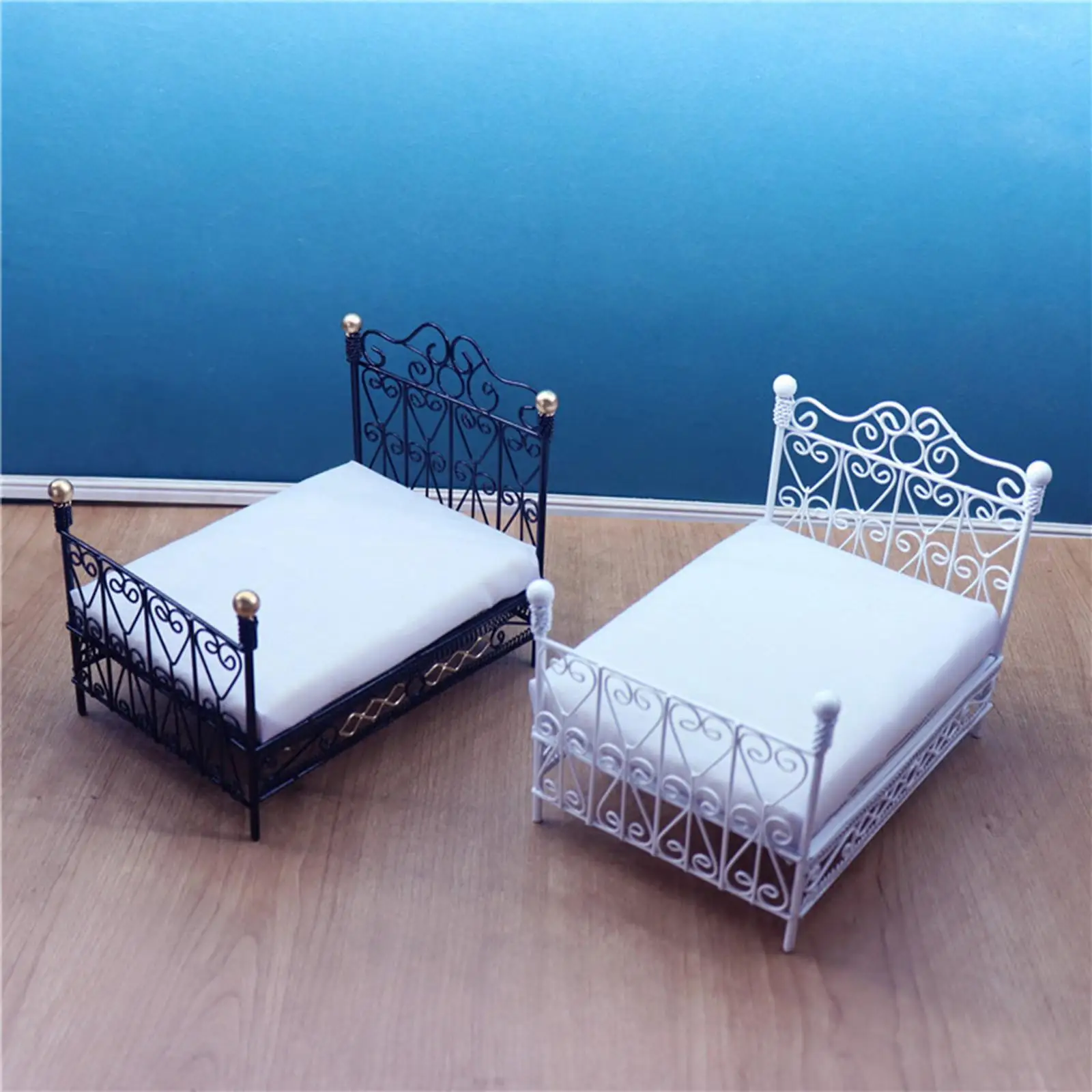 Miniature Double Bed Furniture for 1:12 Scale Doll House Bedroom Decor