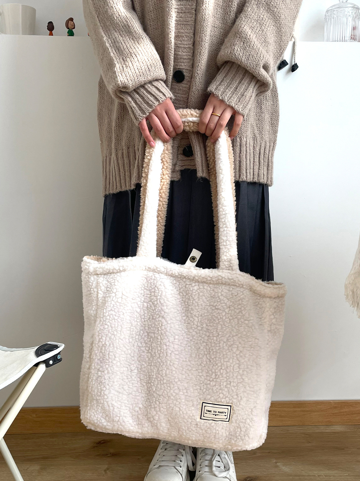 Weiche Plüsch frauen Doppel Seite Schulter Tasche Weibliche Pelzigen Große Einkaufstasche Faux Lamm Wolle Student Mädchen Buch Tote handtaschen – Detail 11
