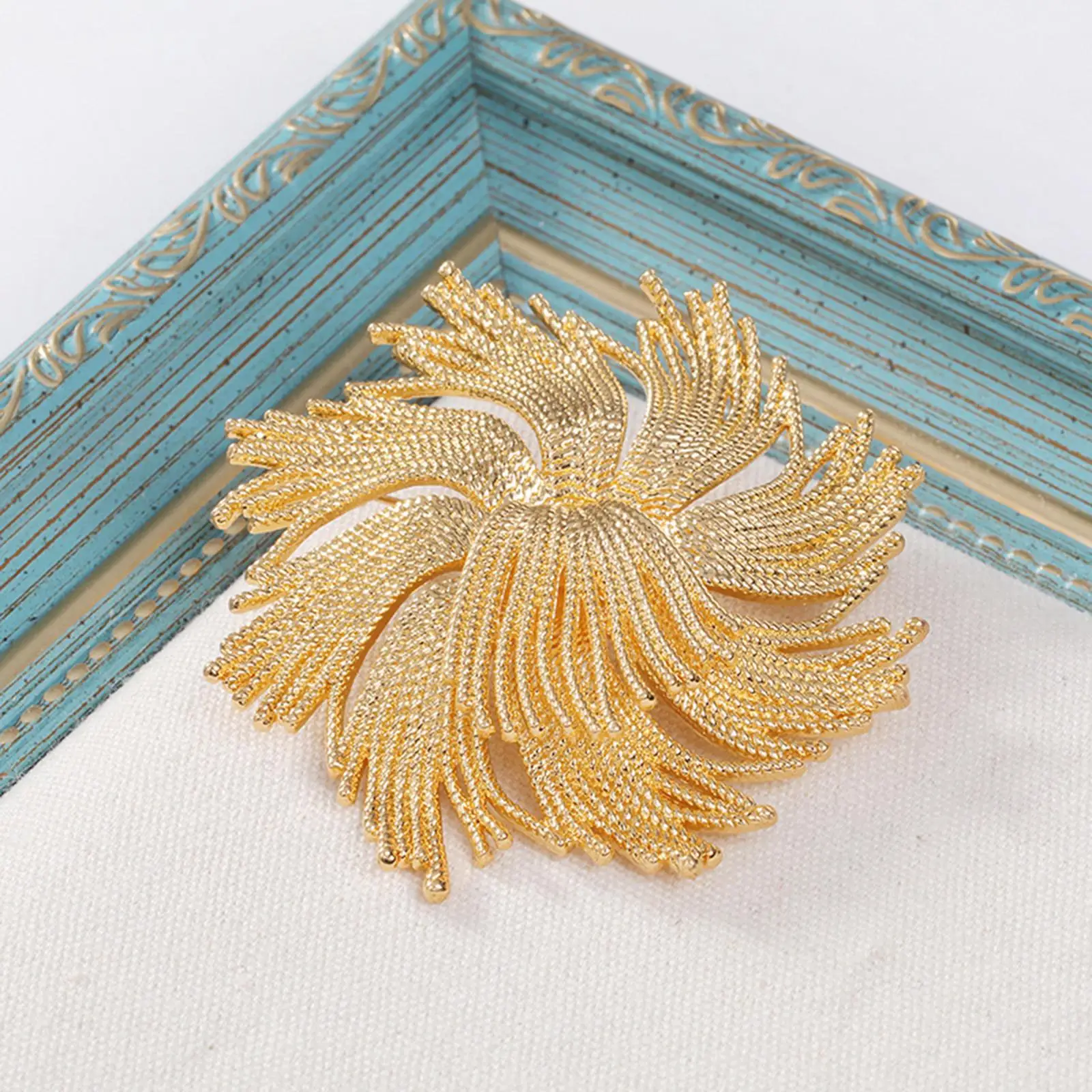 Flower Brooch Gold Plated Lapel Pin Fireworks Brooch for Hats Shirts Coats Scarf Jewelry Birthday Gifts for Wife Mom Friends