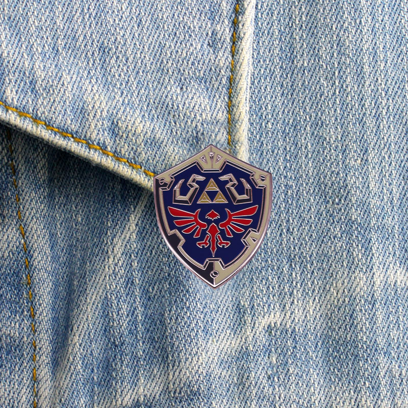 The Legend of Zellda Hyllian Shield Emaille Pin Spiel Brosche Abzeichen Beste Freundin Geschenk – Detail 2