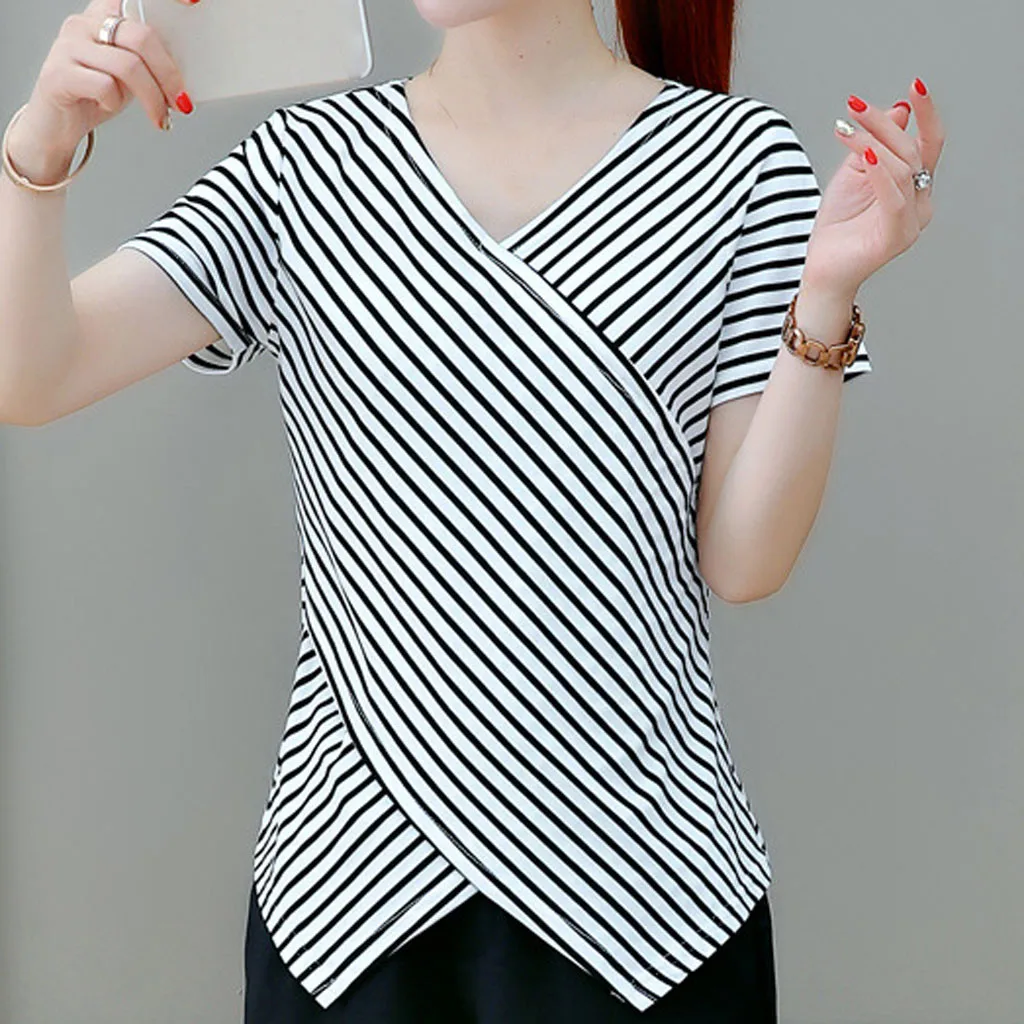 FAPIZI Casual V Neck T-Shirt Irregular Hem Tunic Top Basic Simple Blouse Short Sleeve T-Shirt Plaid Tops for Women 