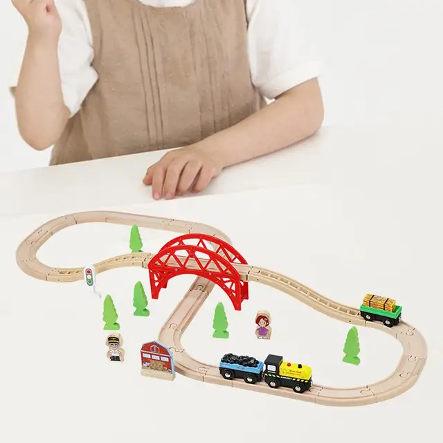 Conjunto de trem de madeira para 3 4 5 anos, trilhos de madeira que se  ajustam a 88 peças, brinquedo expansível de trem variável, 1, caixa :  : Brinquedos e Jogos
