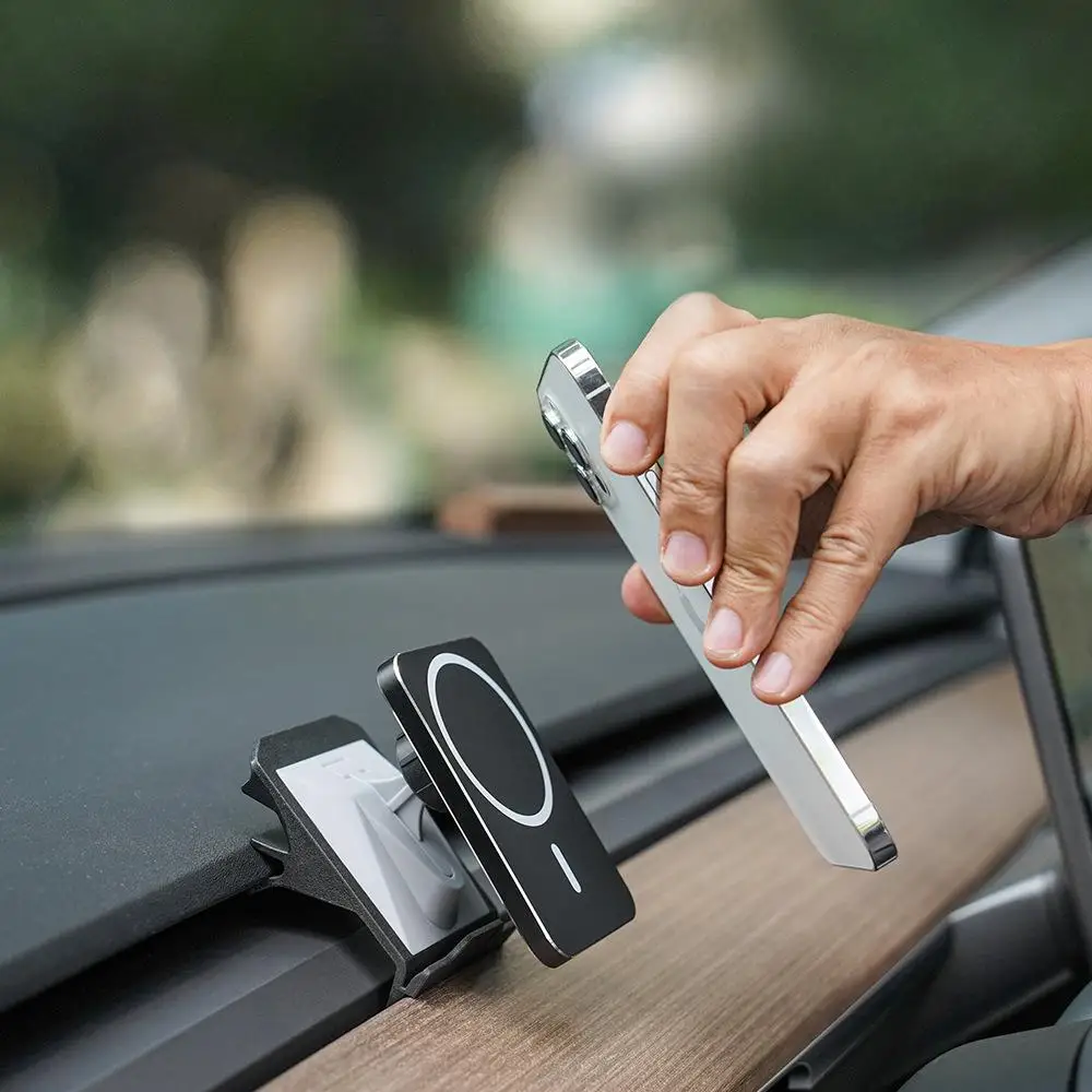 Magnetic Charging Car Phone Holder Air Outlet Clip Charger Fast Charging 15W Mobile Phone Holder for Tesla Model 3 Y