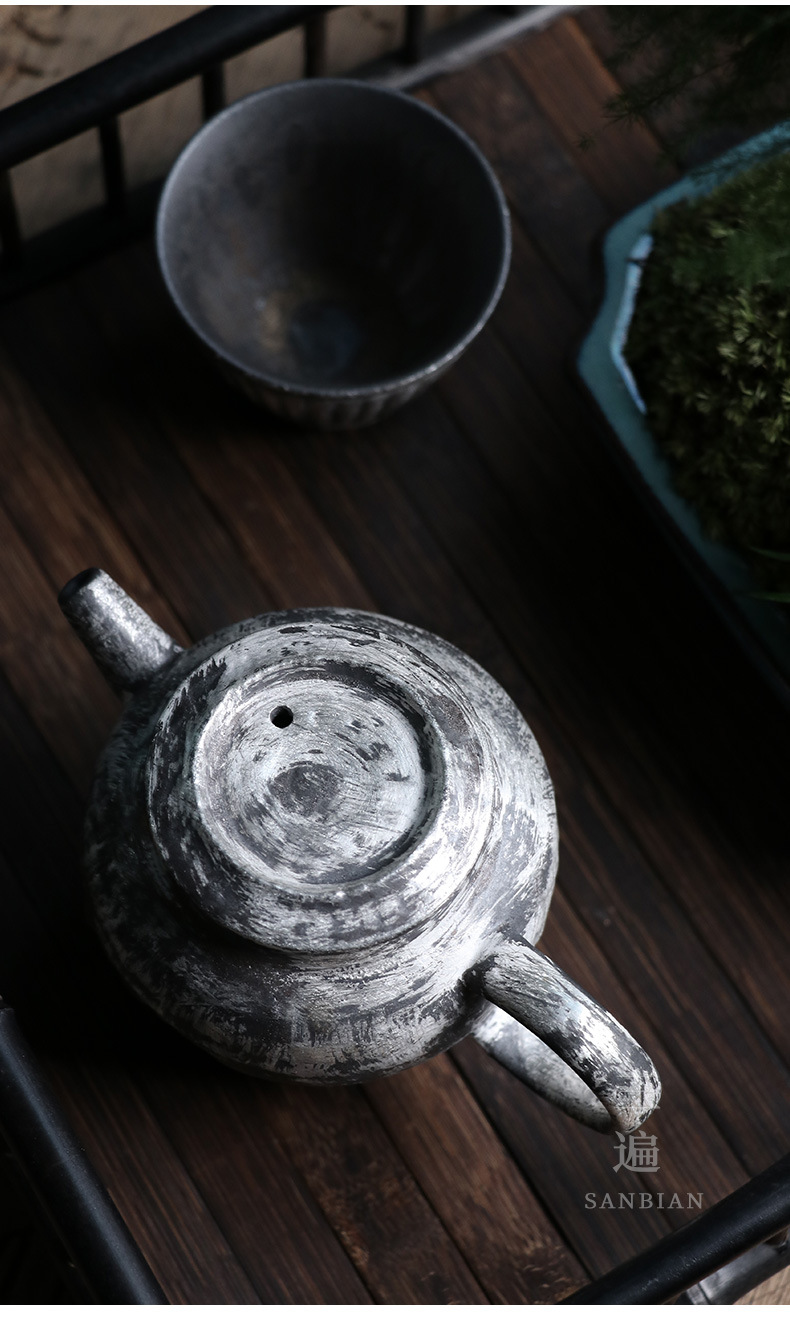 Humanistic Small Pot_11.jpg
