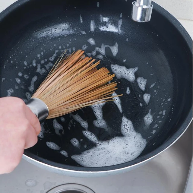  Kitchen Pot Brush Long Handle Pot Washing Brush Household Brush  Kitchen Non-Stick Pot Decontamination Cleaning Pot Brush Brush Pot Artifact  Easy to Clean (Brown,2pcs) : Everything Else
