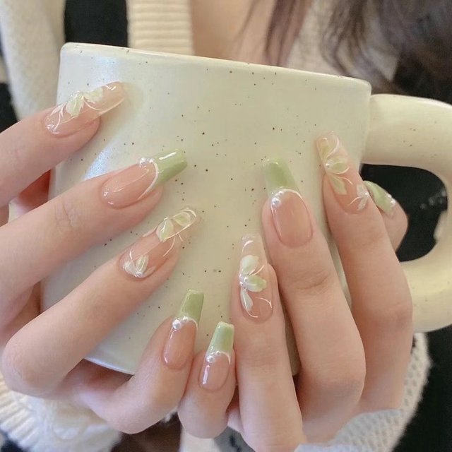 Camellia-Light good brown Hand painted Camellia long oval white ombre Light green French tip Elegant pearl press on nails-Dorisnails