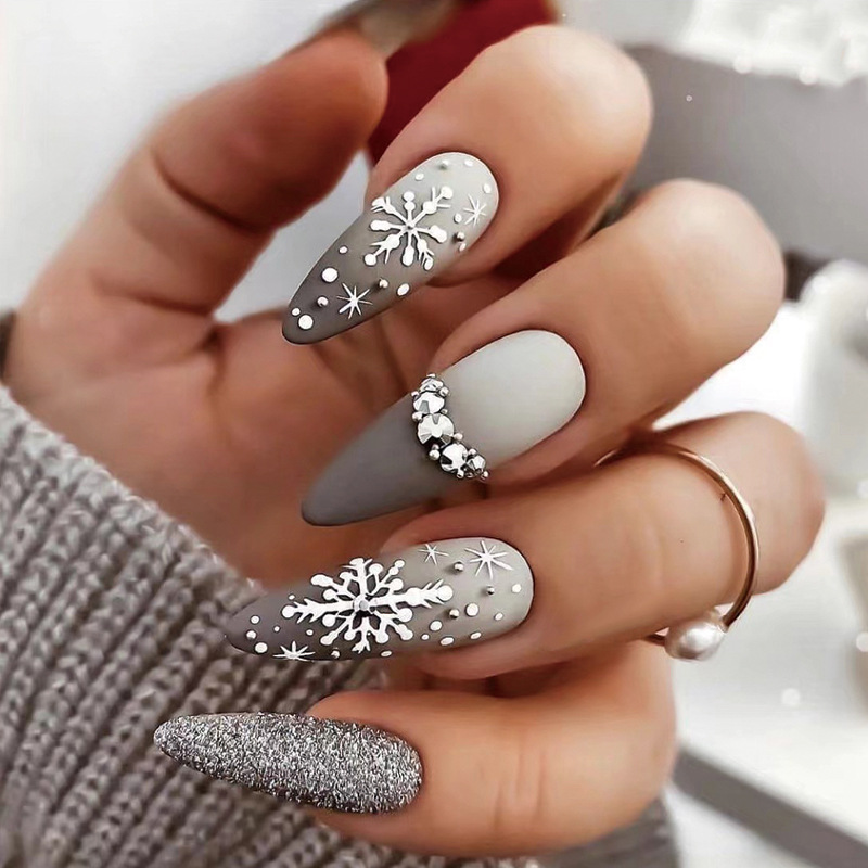 Best of 24pcs Christmas Fake Press On Nail Set Snowflakes Long Coffin Wearable Tips Artificial Full Cover Ballerina False Nails Art Reviews & Tips