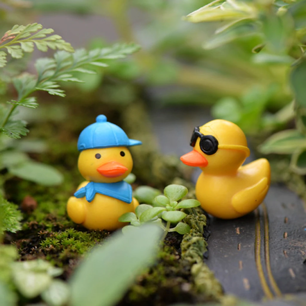 Pack of 10pcs Tourist Duck with Blue Hat Micro Landscape Miniature Garden Decor