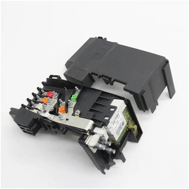 Baificar Brand New Genuine Engine Battery Manager Fuse Box Upper Cover  9805493480 For Peugeot 508 Citroen C4L