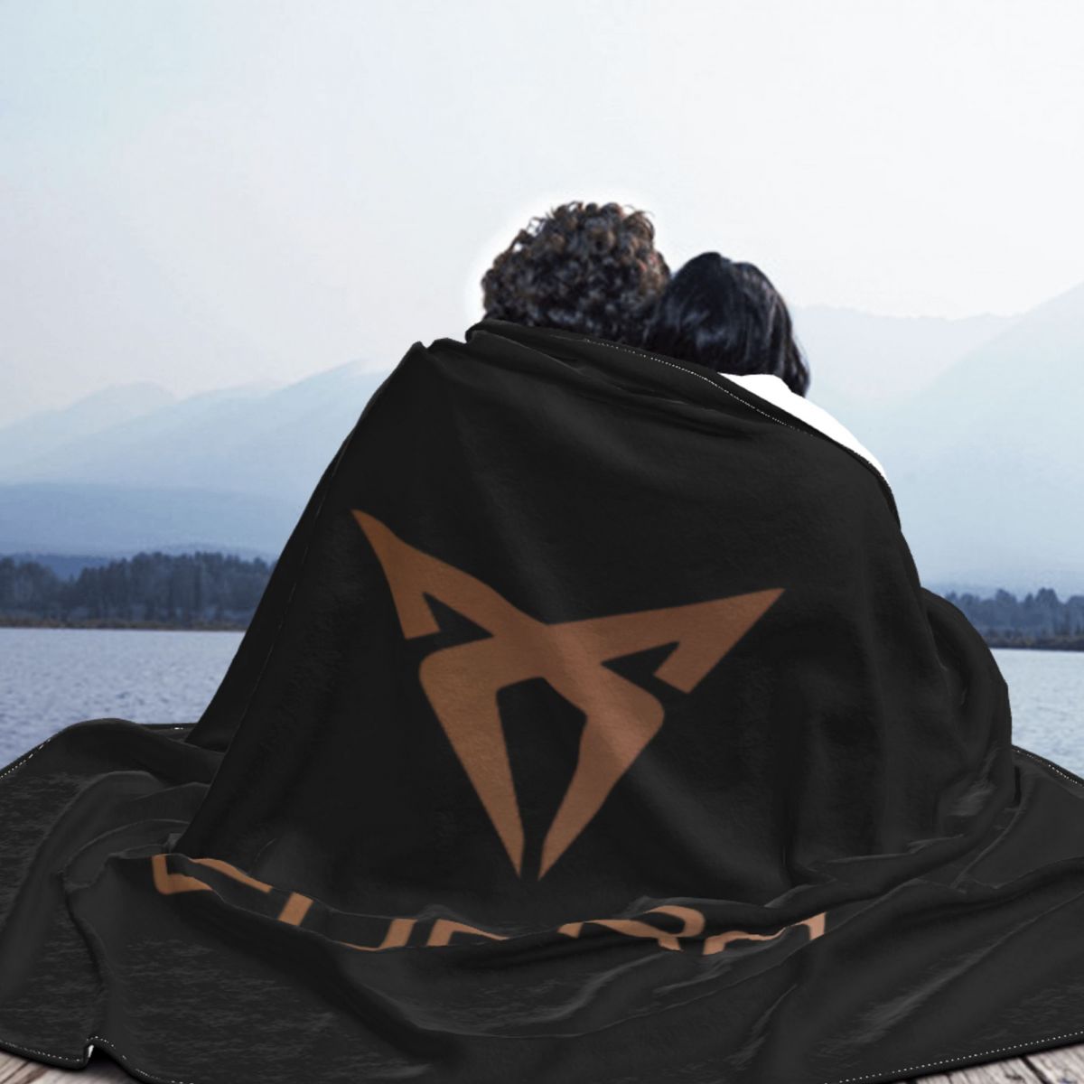 Description Picture 6 of itemLeon Cupra Print Flannel Blanket Super Soft Throw Blanket All Seasons Warm for Couch Sofa Bedroom