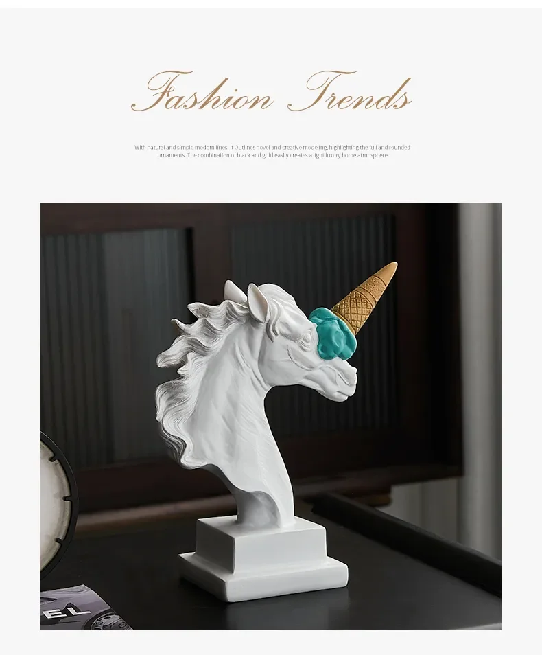 Nordic Style Home Decoration Living Room TV Cabinet Study Ceramic Decoration Ice Cream Hit Horse Head Resin Sculpture Crafts