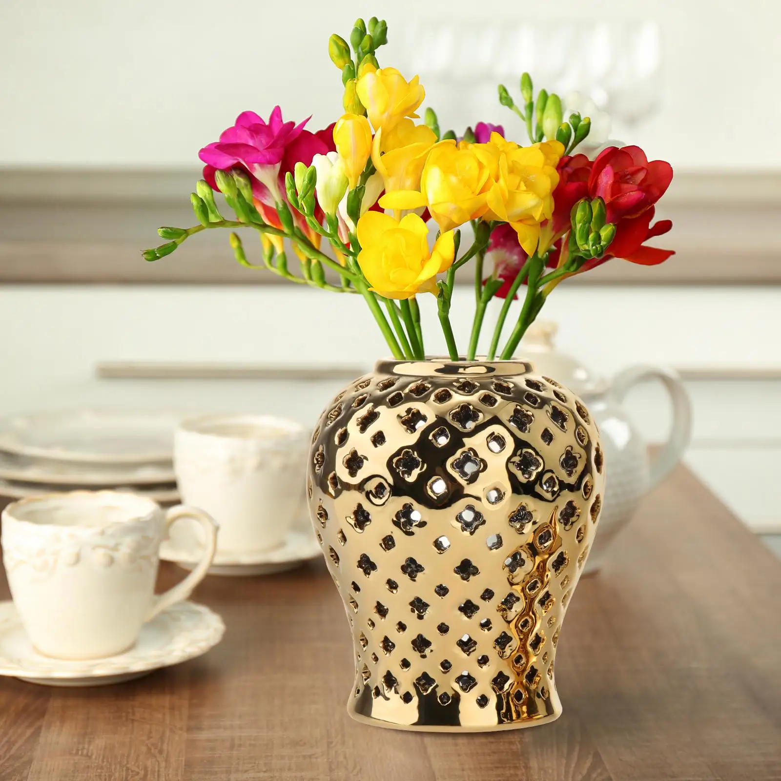 Traditional Ceramic Hollow Out Ginger Jar Porcelain Storage Jar Vase Table