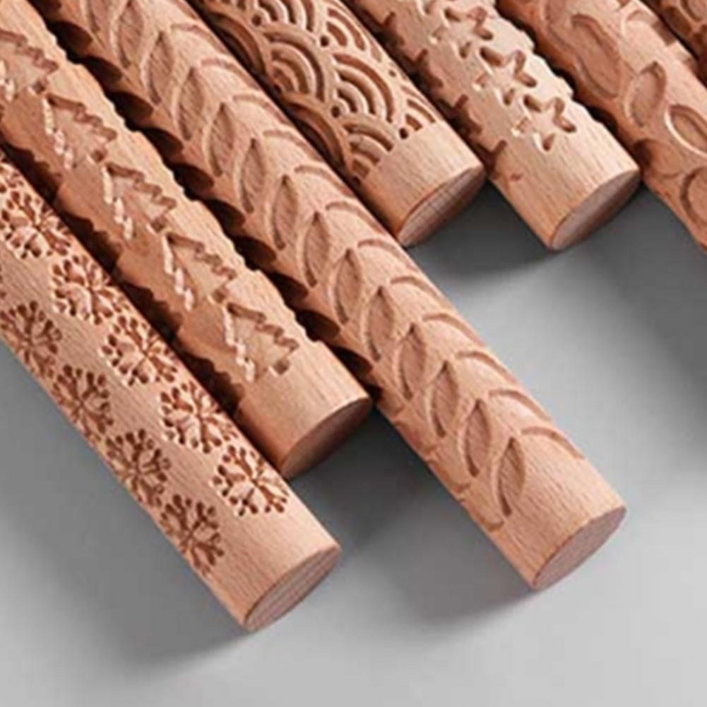 Description Picture 3 of itemFood Grade Durable Fine Workmanship Christmas Themed Pattern Engraved Wooden Rolling Pin Pastry Roller for Household