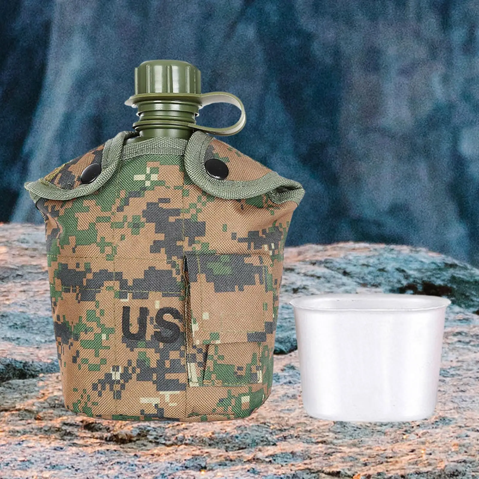 Portable Water Dining Bottle with Bottle Pouch Outdoor Bottle Water Kettle for Hunting Traveling Camping Backpacking Adults 