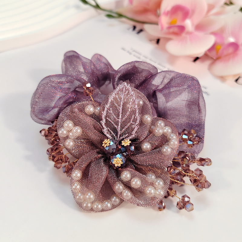 Neue Organza-Blumen-Accessoires Florale Scrunchies Kristall-Haargummi für Frauen Perlen-Haarbänder – Detail 4