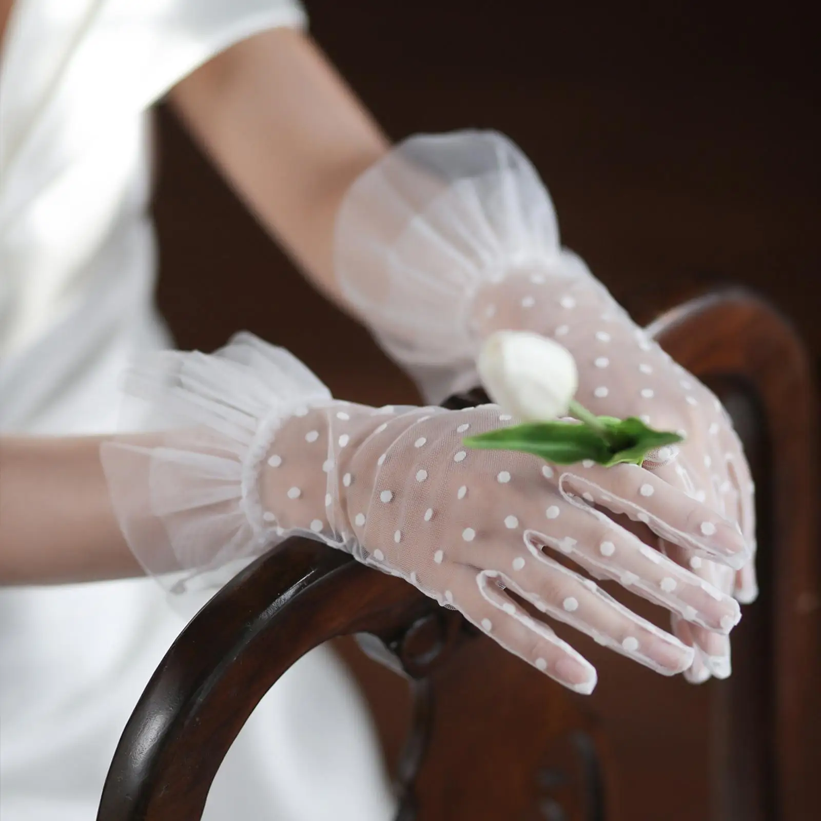 Breathable Bridal White Gloves Lace Gloves Short Wrist Wedding Gloves for Dinner Party