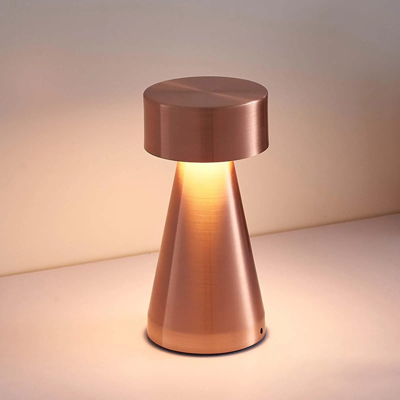 Retro Style Bar Table Lamp Dimmable USB Charging 3 Level Night Light Portable LED Desk Lamp for Bedroom Office Hotel Decoration