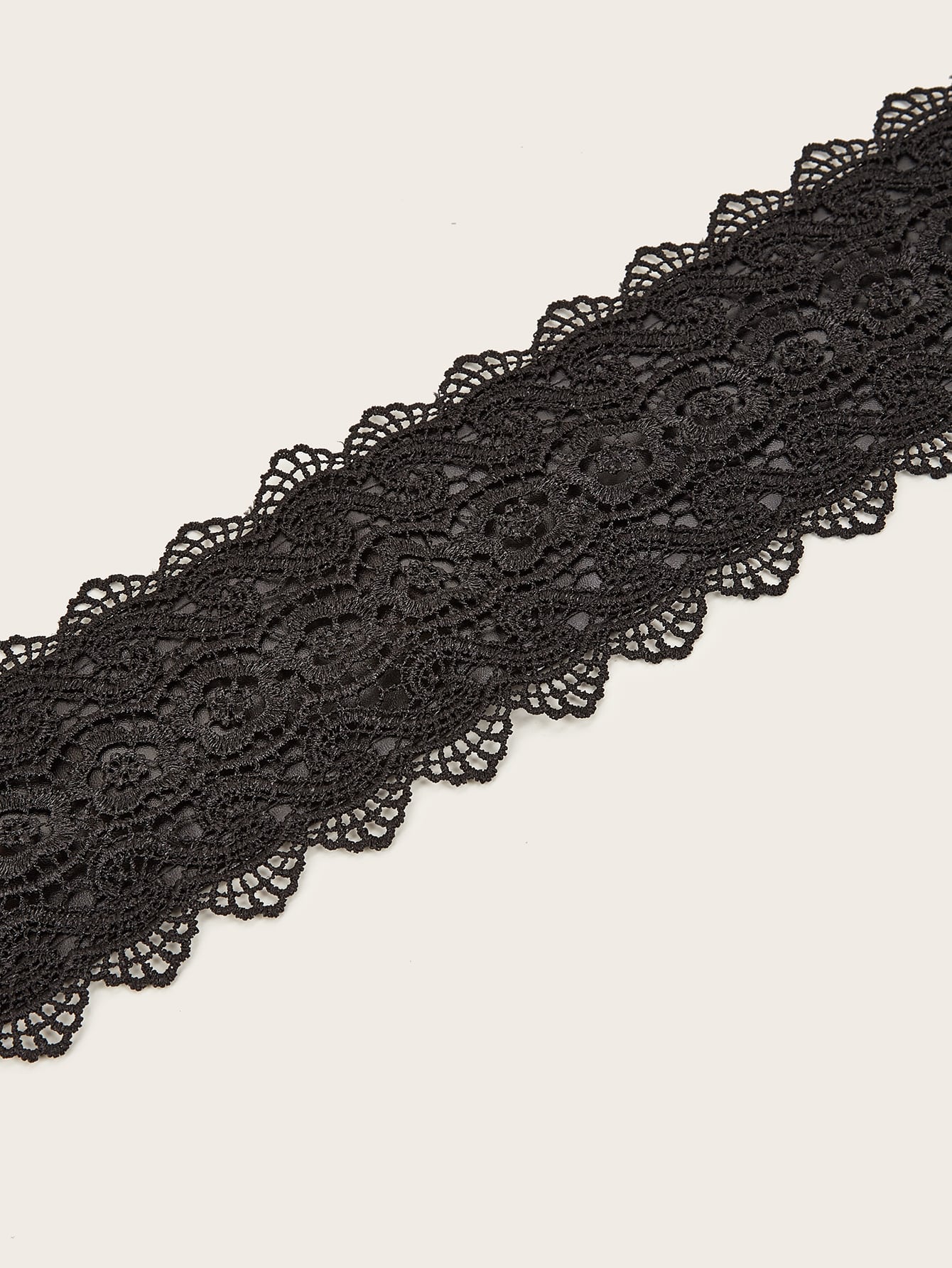 Gürtel mit Guipure-Spitze – Detail 3