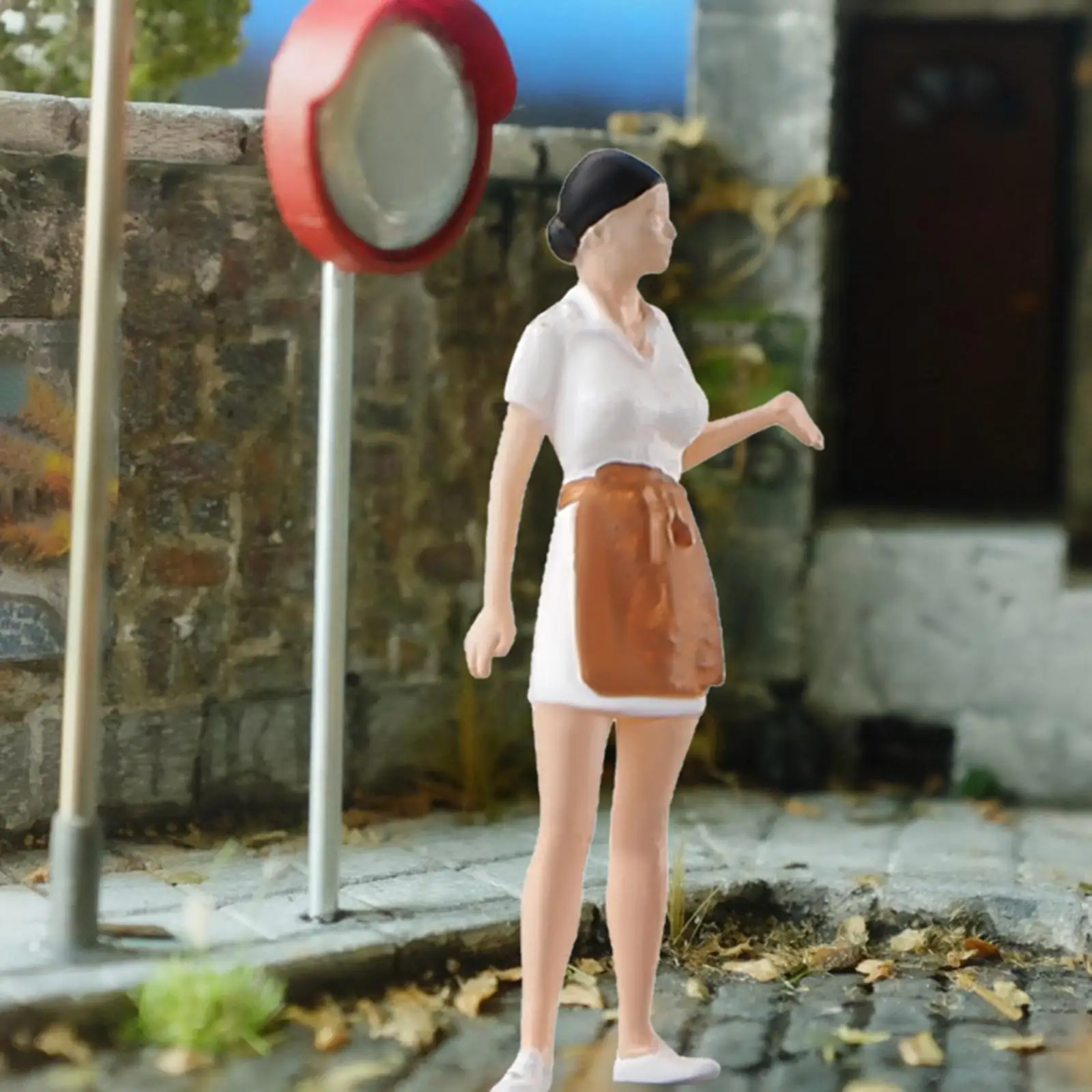 1/64 Hostess Figure Cooking Scene Miniature Mini Figurine Doll for DIY Projects Train Railway Fairy Garden Accessory Layouts