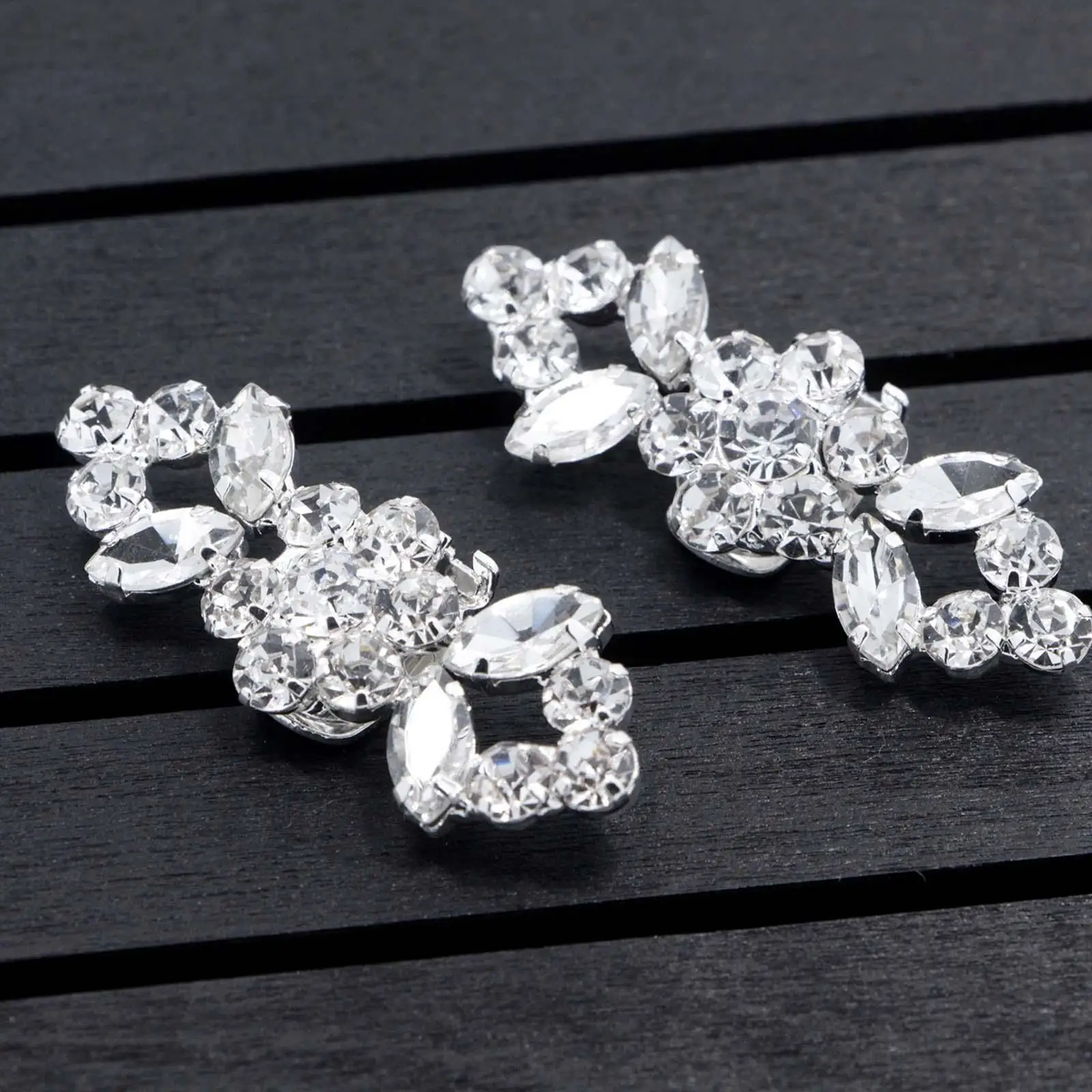 1Pair Detachable Shoes Decorations Shiny Crystal Shoes Clip Charm Buckle Rhinestone Brooch Women Bag Pendant Bride Accessories