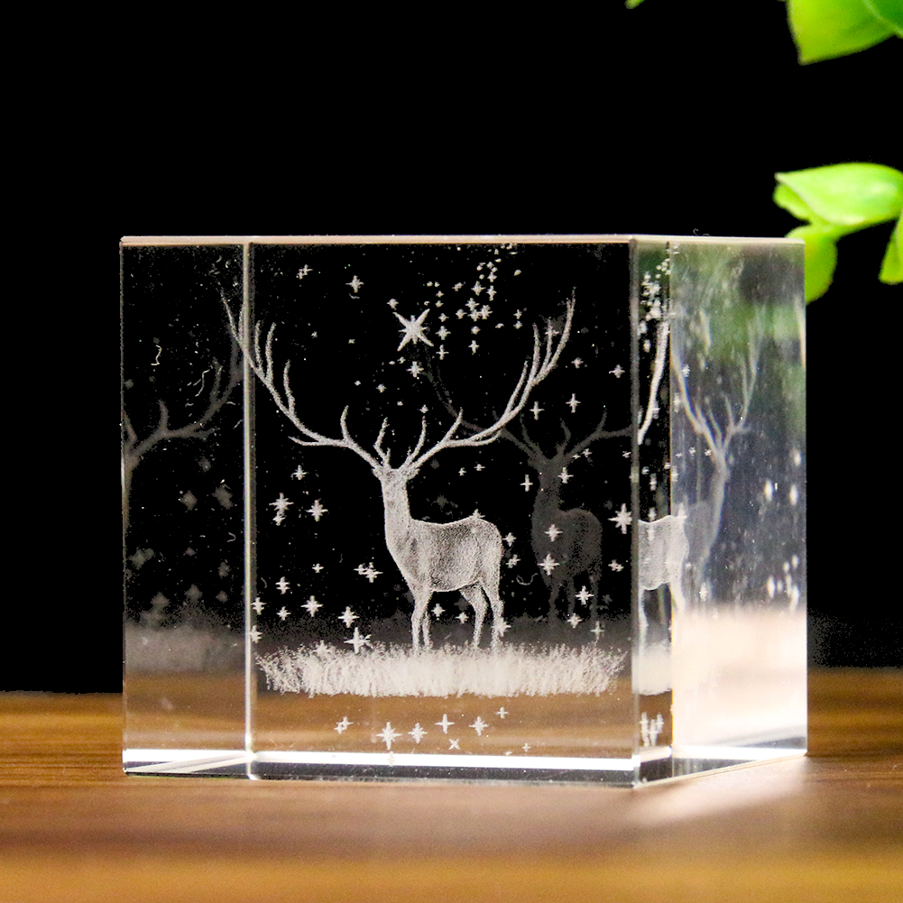 50MM Quadratischer Lasergravierter Elch-Kristall-Ornament Schreibtisch-Briefbeschwerer Handgefertigte Statue Hochzeits-Tischdekoration Zubehör – Detail 4