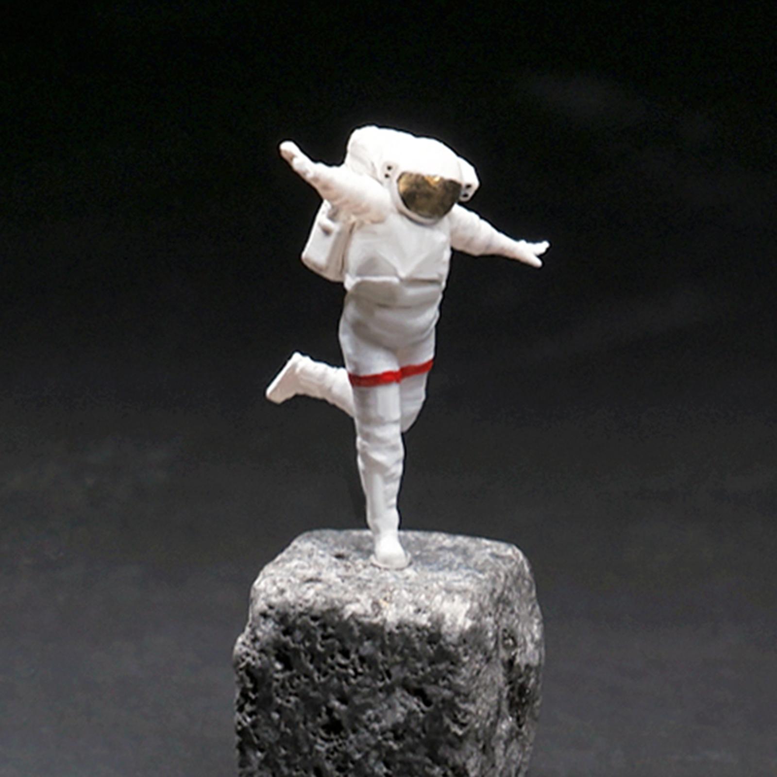 1/64 Figure Spaceman Astronaut Micro Landscape Desktop Ornament Fairy Garden Miniature Scenes Layout Accessory Dioramas S Scale