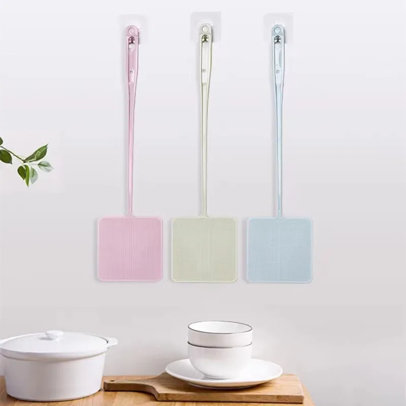 Description Picture 2 of itemA thick and soft plastic fly swatter for mosquito control