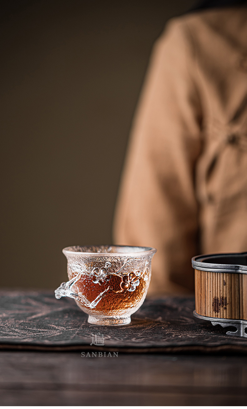 Glass Plum Blossom Cup_05.jpg