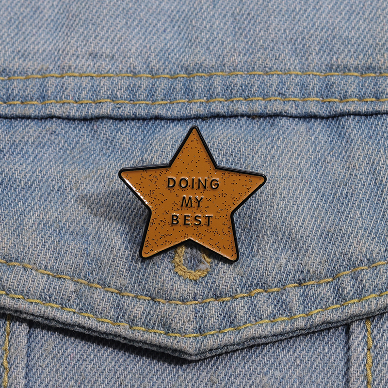 Emaille-Anstecknadel „Doing My Best Star“, Schmuck, Abzeichen, Brosche, fördert individuelles Geschenk, Accessoires, Rucksäcke, Großhandel, Geschenke für Freunde – Detail 4