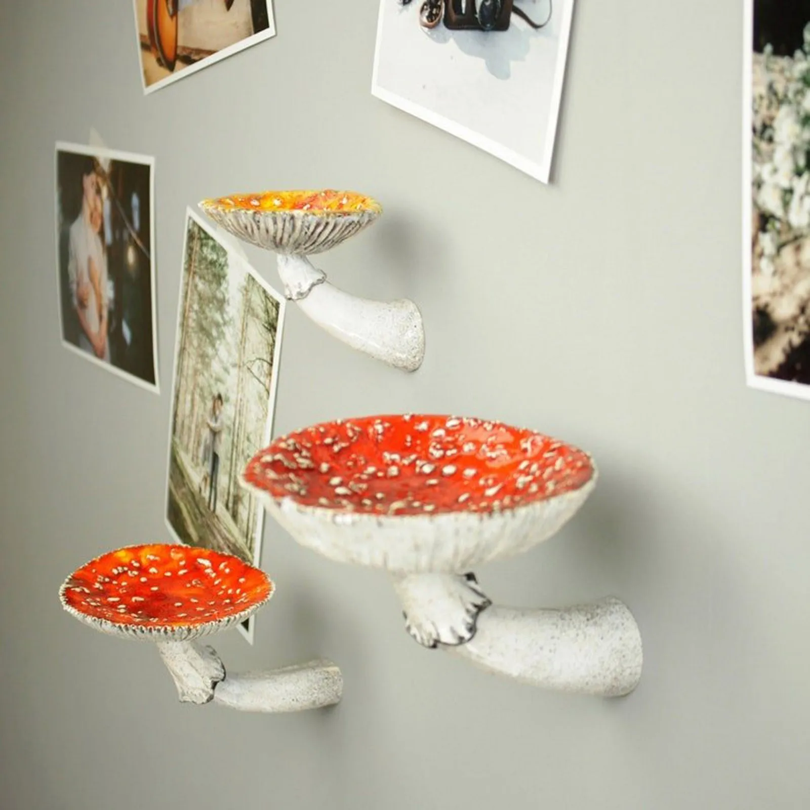 Mushroom Hanging Shelf Resin Wall Floating Shelf Amanita Mushroom Shape Home Decor Ornaments for Wall Hanging Shelves 2022