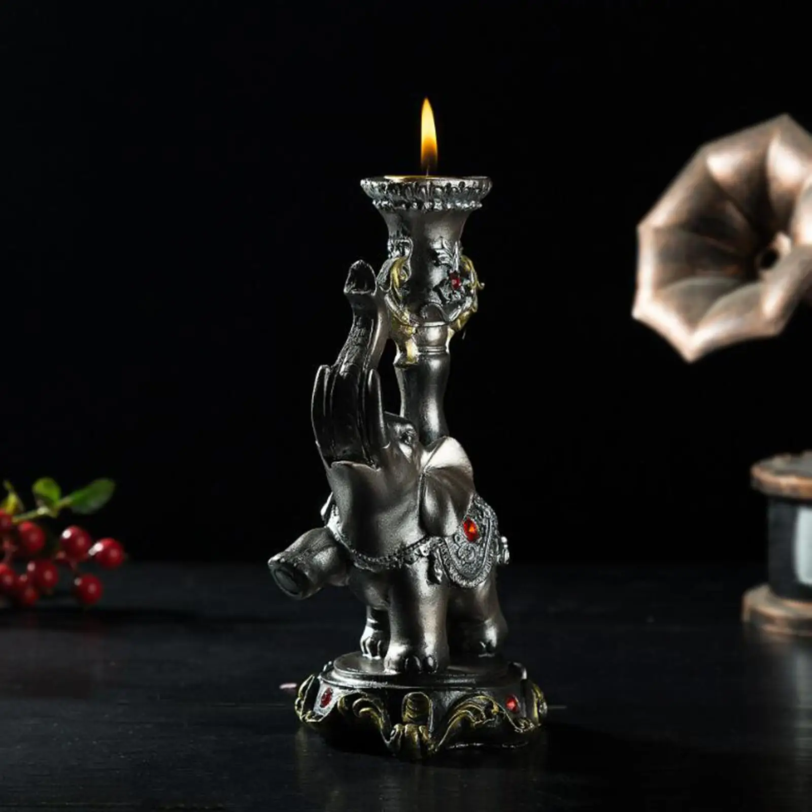 Retro European Elephant Candle Holder Decorative Crafts Figurine Elephant Statue for Holiday Wedding Party Centerpiece Ornaments