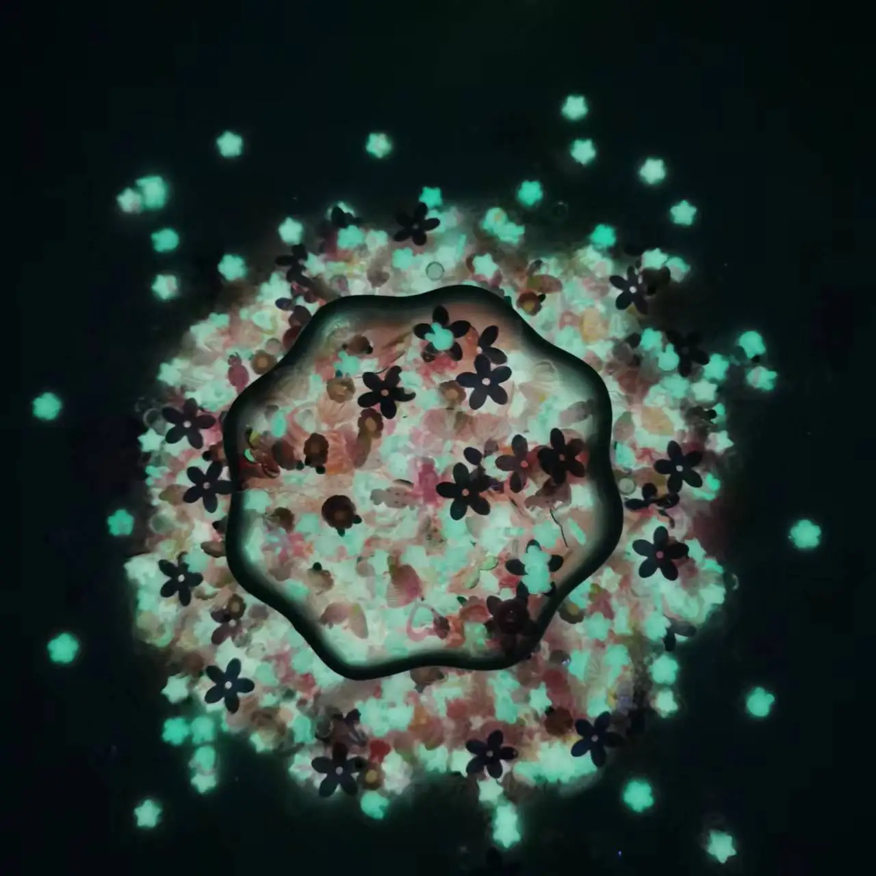 Description Picture 4 of item20g/50g Mixed Rainbow Colors Luminous Polymer Clay And Sequins Night Clay Slices for Toys  Decoration DIY Nail Art Accessories