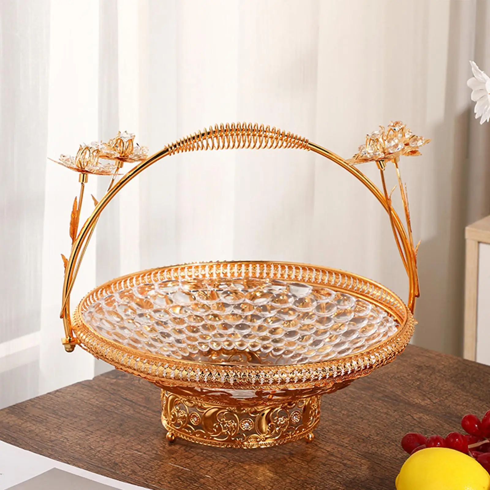 European Style Fruit Storage Basket European Style Multipurpose Decorative Serving Tray for Candy Dessert bread Banquet