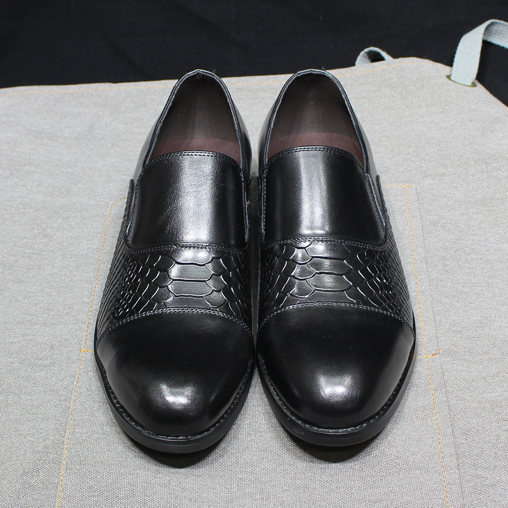 Luxuriöse Herren-Loafer aus echtem Leder mit Krokodildruck, Slip-On-Schuhe für Büro, solide Kappe und Zehen, lässige Basic-Hochzeitsschuhe – Detail 7