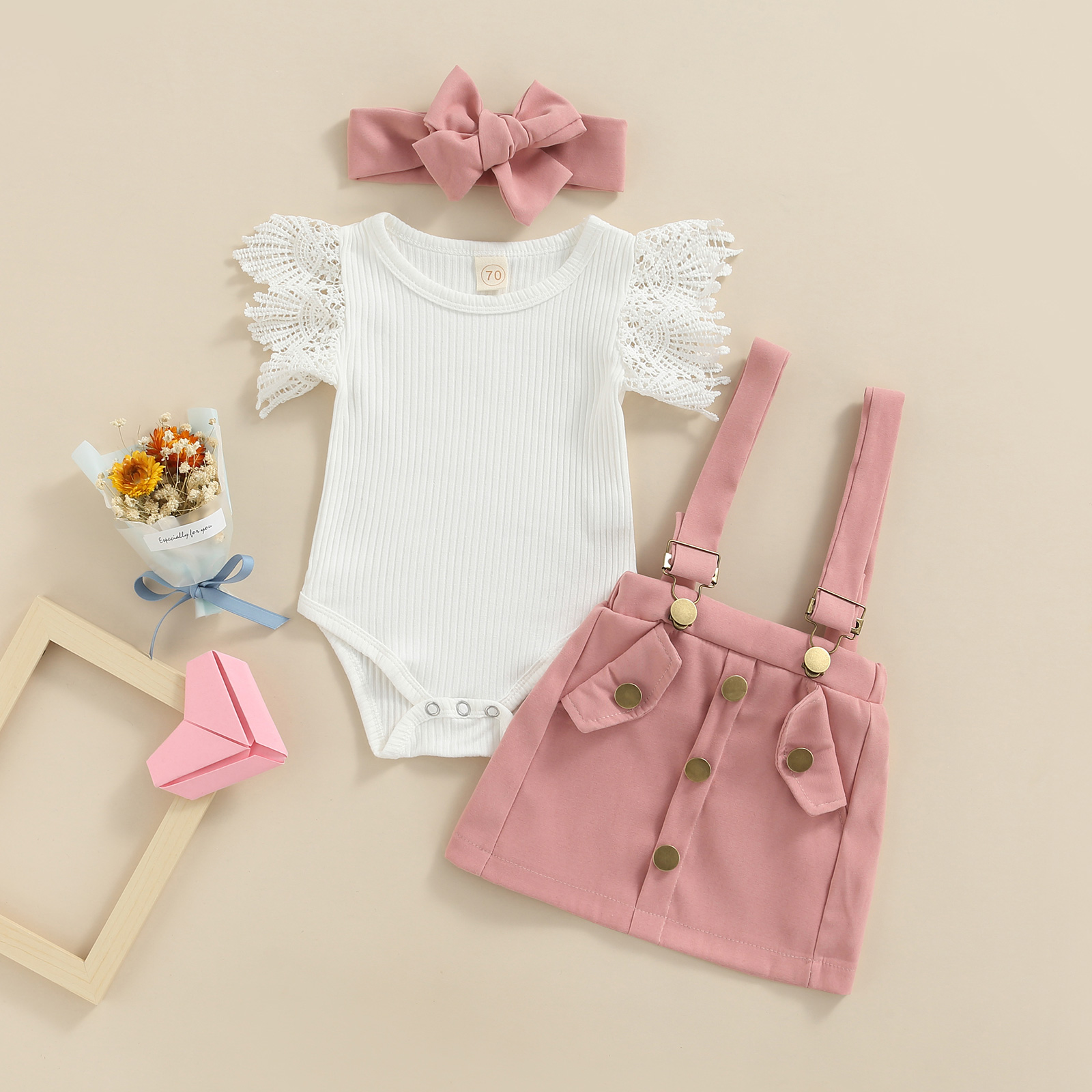 Infant Baby Mädchen Sommer Outfit Sets Weiß Fliegen Sleeve Rippen Romper + Einfarbig Hosenträger Rock + Stirnband – Detail 3