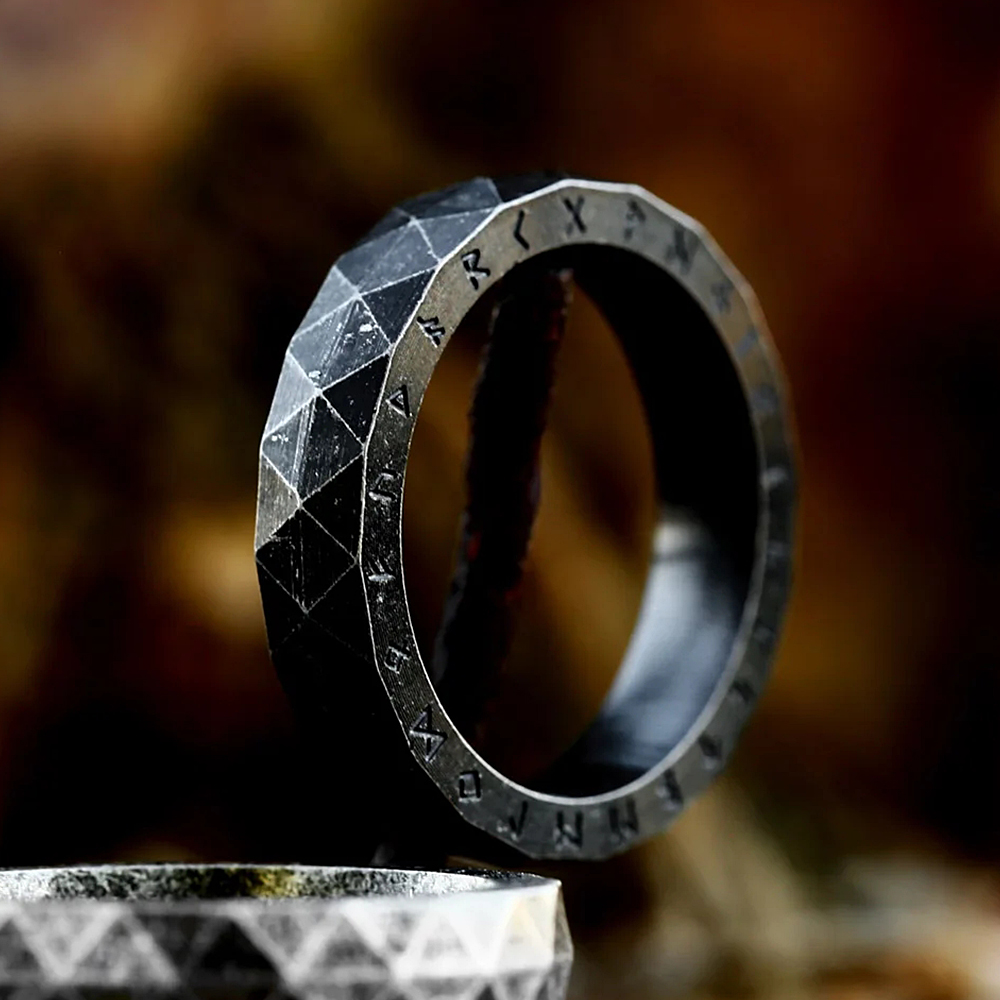 Ragnar Retro Nordic Viking Rune Ring for Men A Unique Costume