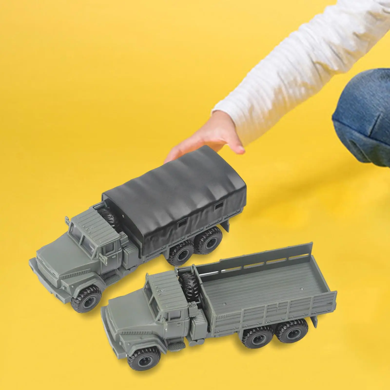 2 Pieces 1:72 Transport Truck Model Accessories Collection Ornament Toys Display Toy Car for Tabletop Gifts Unisex Boys Children