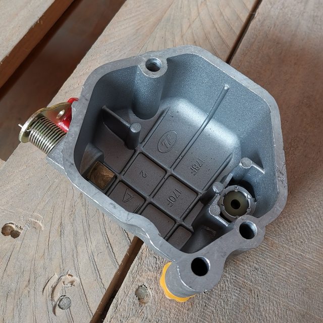 大人気新品 L40 Yanmar Cover Valve L60 114250-11951 178F 170F L70 PowersportsToolKits