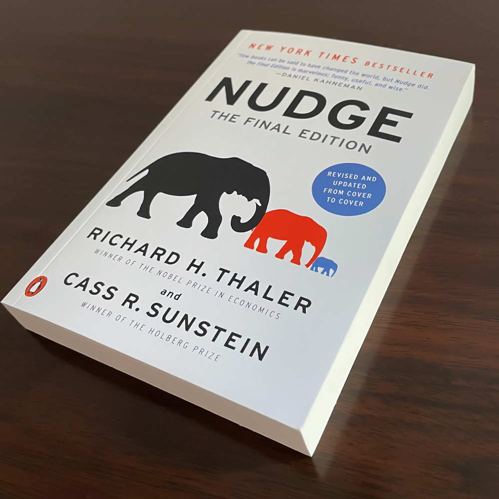 Книга на английском языке для подростков: Nudge: Последнее издание Ричард  H. Thaler Мягкая обложка | AliExpress