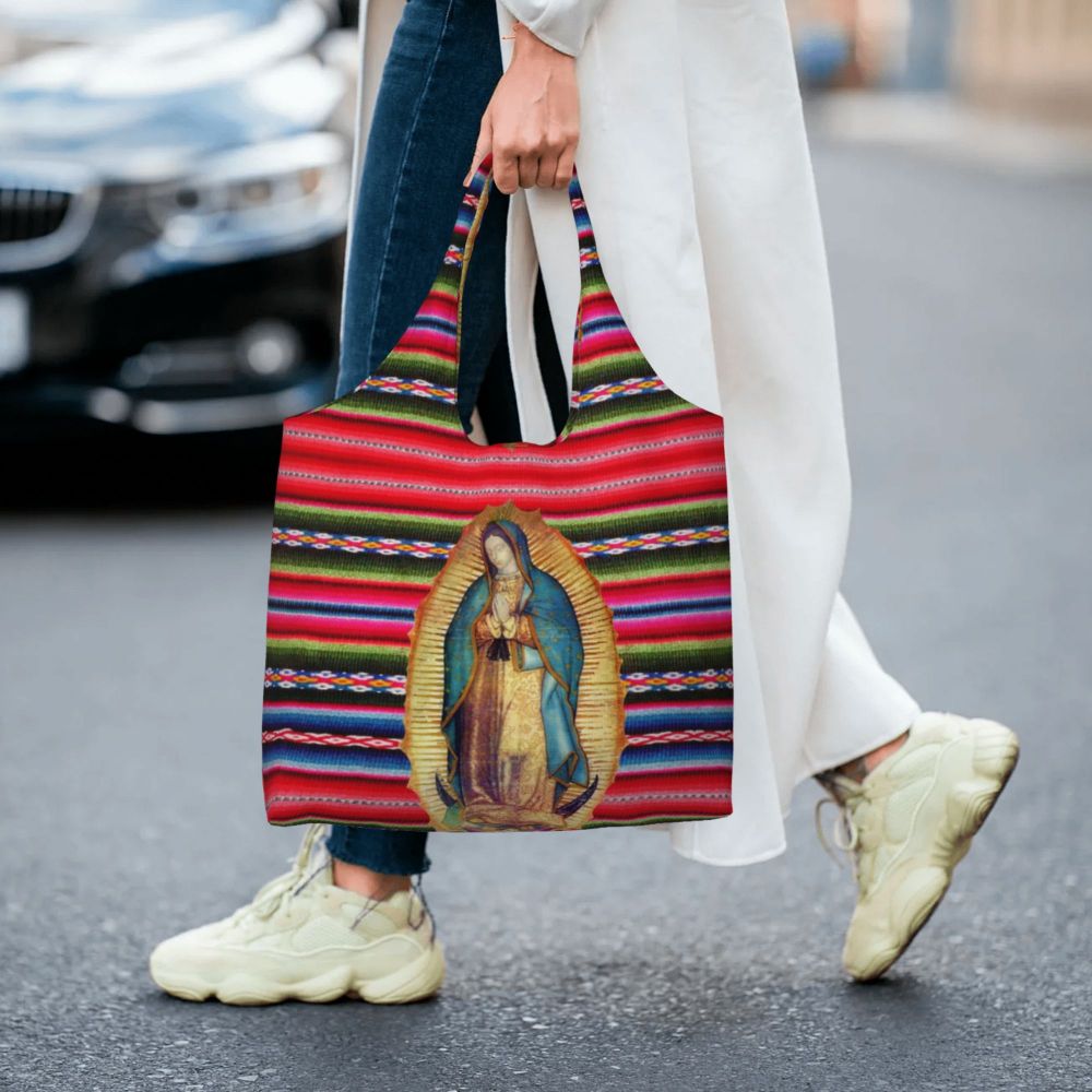 Nossa Senhora de Guadalupe, Tilma mexicana, Virgem