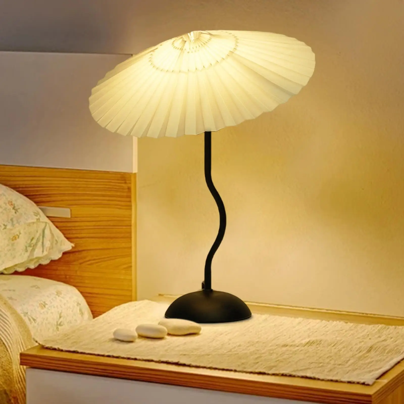 Retro Table Lamps Bedside Table Lamps with Fabric Lampshade Pleated Umbrella