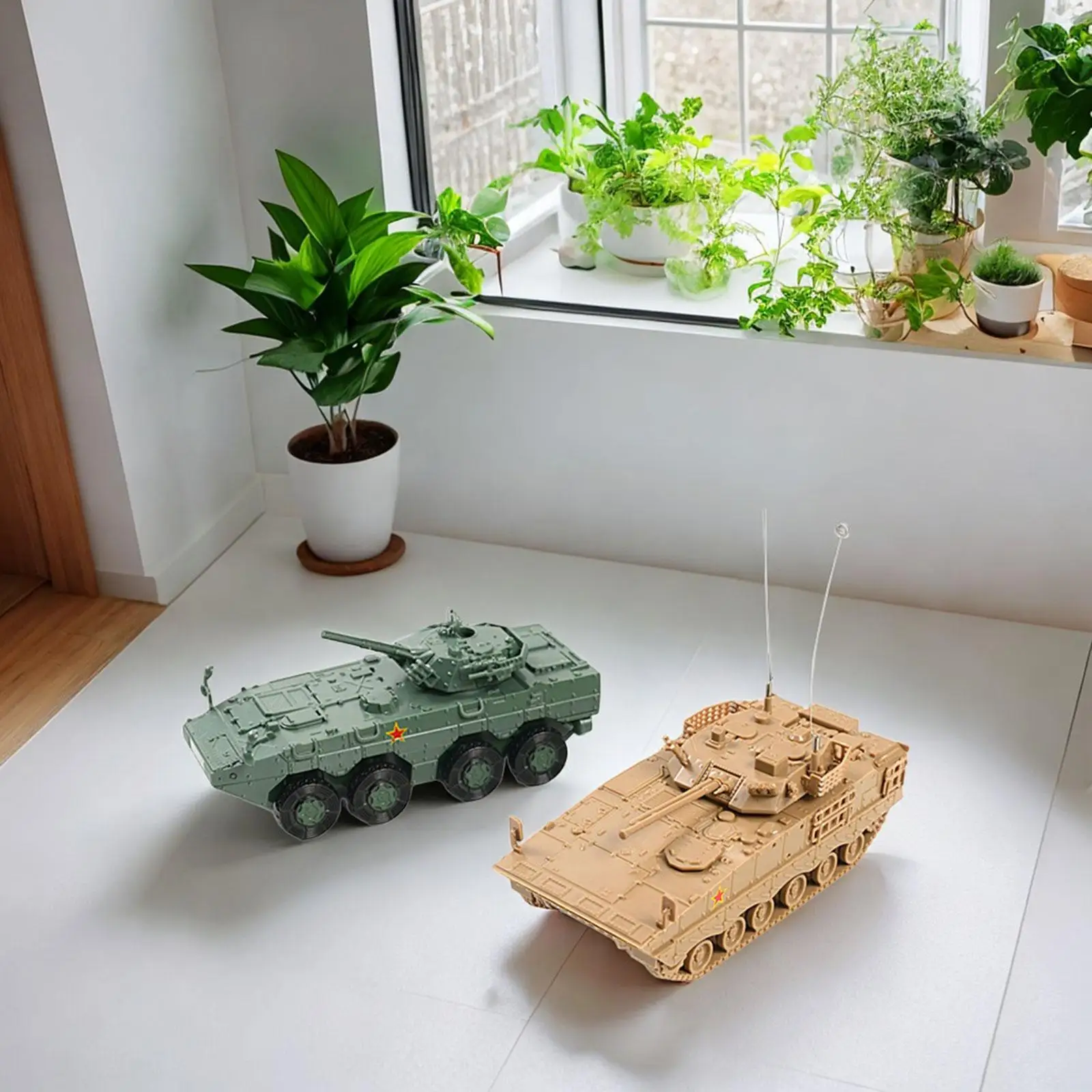 2x 1:72 Scale DIY Tank Model Education Toy Miniature Tank Model Tabletop Decor for Children Friends Adults Holiday Gifts