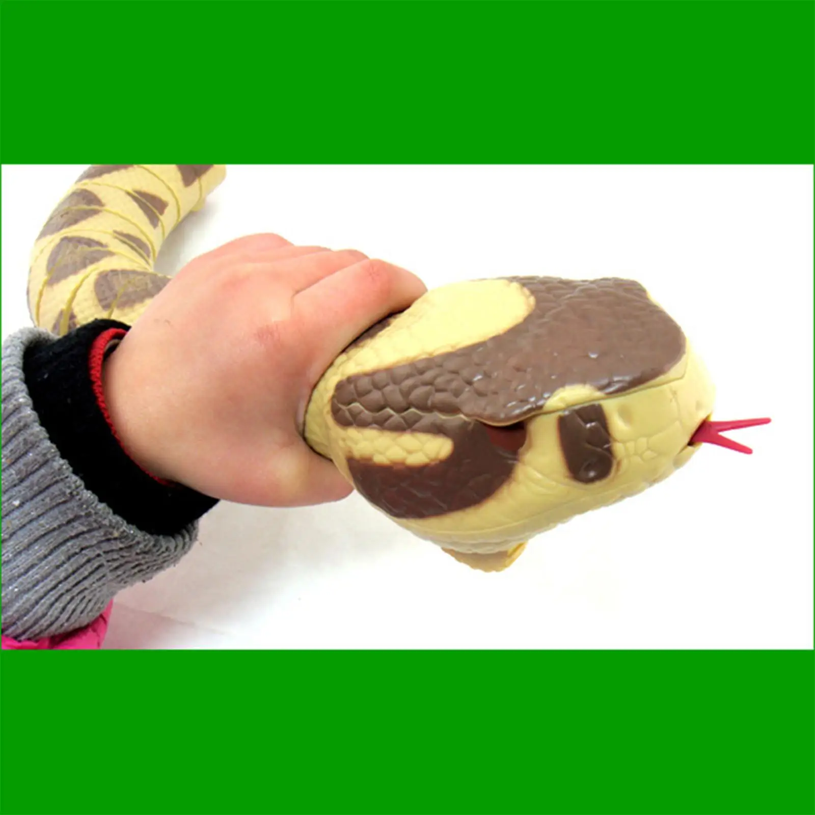 Simulation RC Snake Toys Artifical Snake Model Scary Snake Toy Halloween Tricks Toy for Party Tabletop Decors Jokes