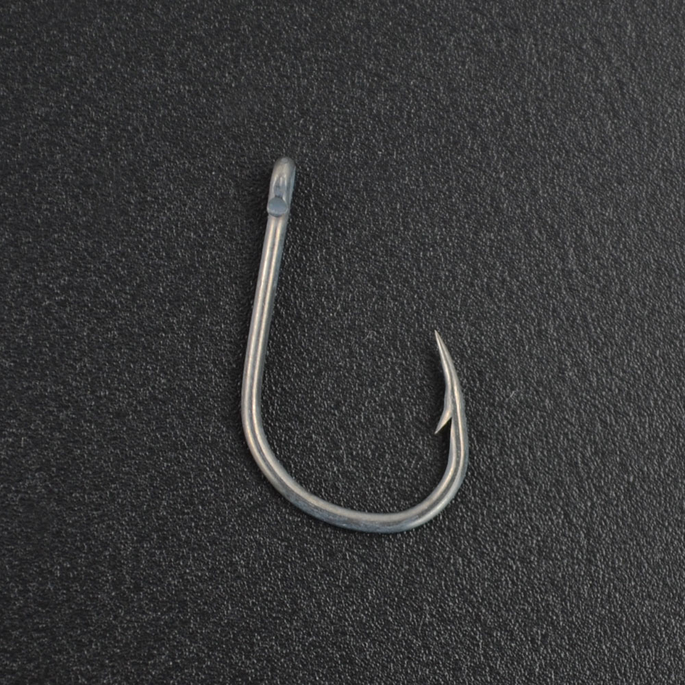 Hirisi 100 Stück Karpfen-Angelhaken mit Widerhaken, beschichtet, mit Ösen-Design in Japan, hergestellt aus Kohlenstoffstahl 8001, mit spleißbarer Box – Detail 3