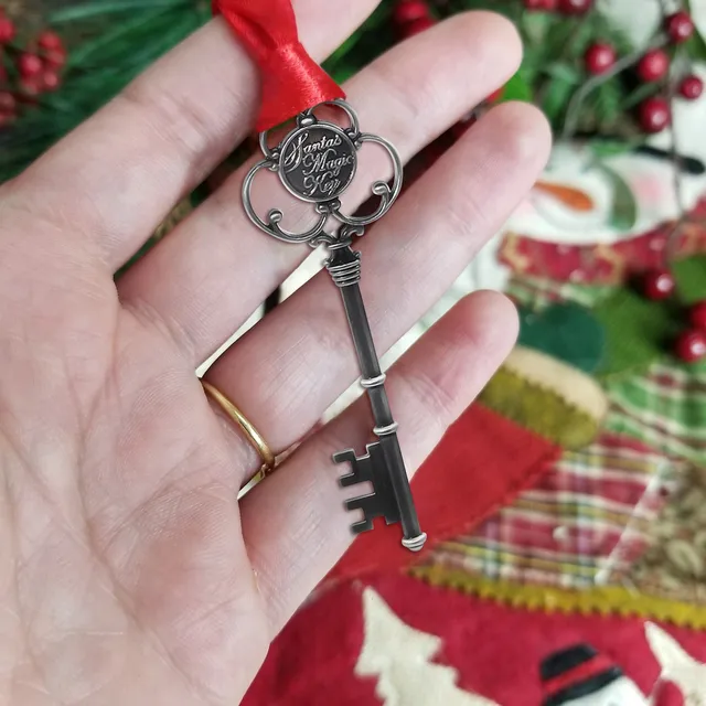Christmas Pendant Santa's Key For House With No Chimney Drop