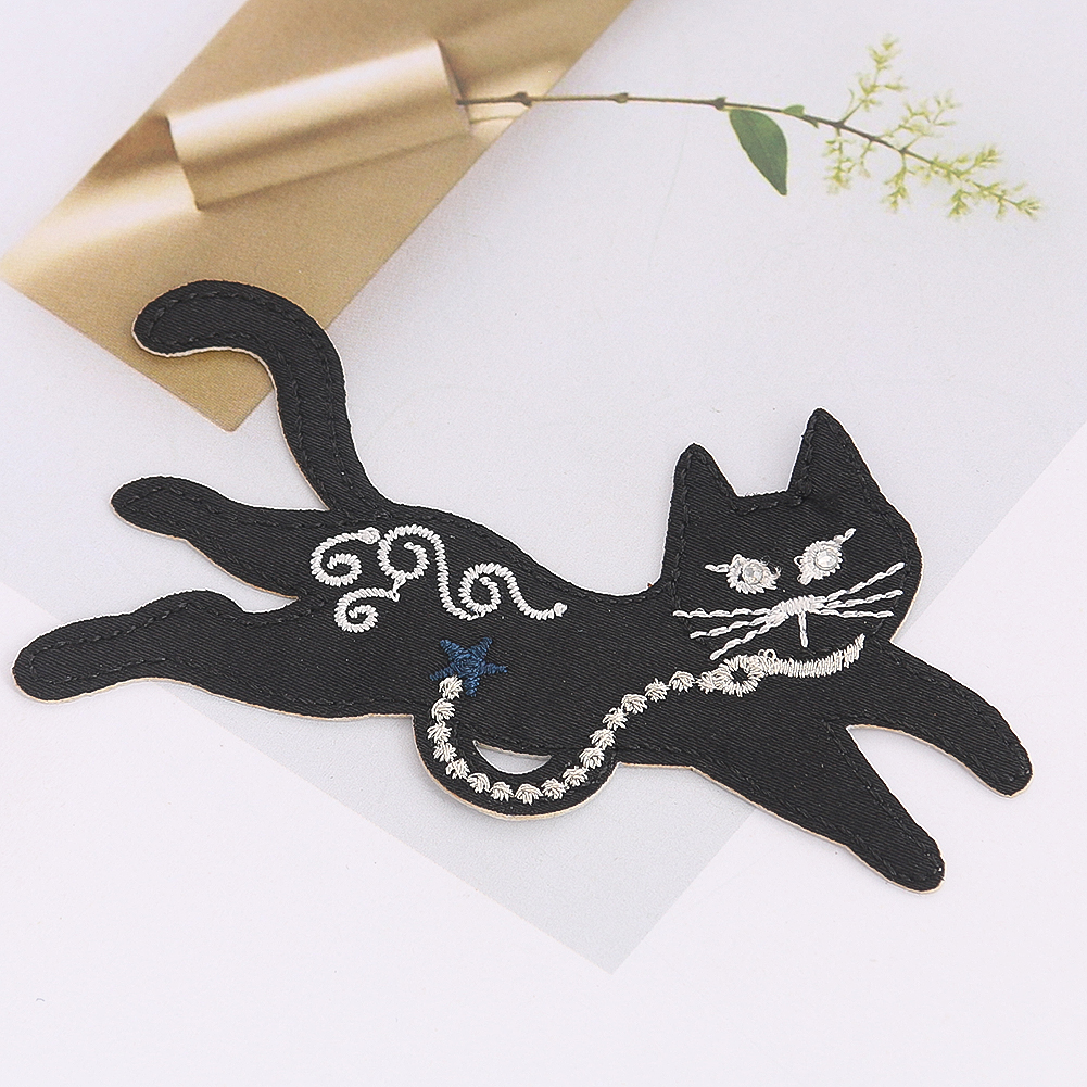 2PCS Cartoon Schwarze Katze Gestickte Patch Eisen auf Patches für Kleidung DIY Bekleidung Nähen Liefert Dekorative Stoff Aufkleber Handwerk – Detail 5